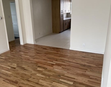 947 S Bedford Street - Photo Thumbnail 2