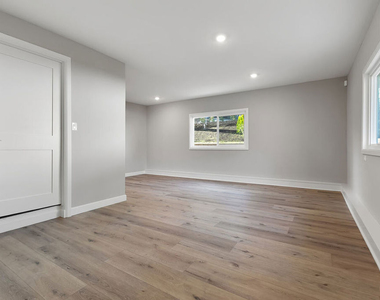 23937 Jensen Drive - Photo Thumbnail 12