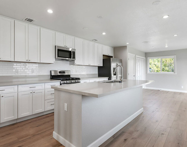 23937 Jensen Drive - Photo Thumbnail 7