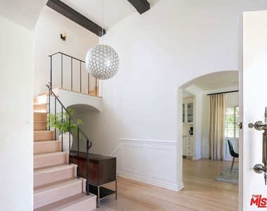 690 Westgate Street - Photo Thumbnail 4
