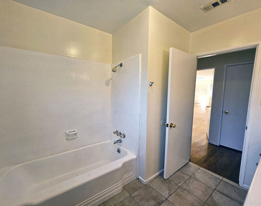 3700 Glenwood Avenue - Photo Thumbnail 25