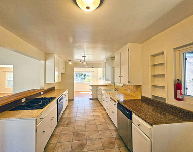 3700 Glenwood Avenue - Photo Thumbnail 7