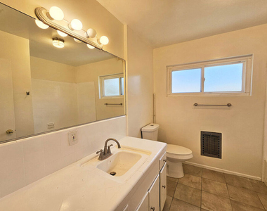 3700 Glenwood Avenue - Photo Thumbnail 23