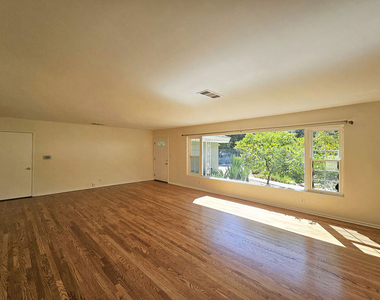 3700 Glenwood Avenue - Photo Thumbnail 3