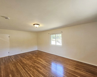 3700 Glenwood Avenue - Photo Thumbnail 14