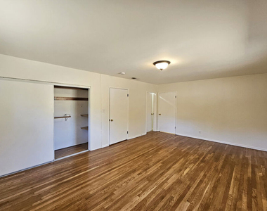 3700 Glenwood Avenue - Photo Thumbnail 15