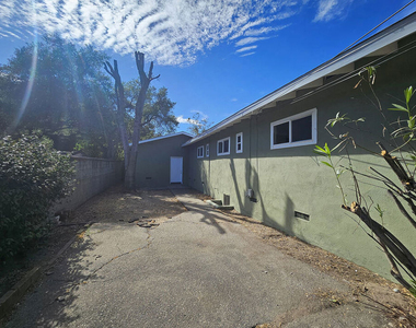 3700 Glenwood Avenue - Photo Thumbnail 28