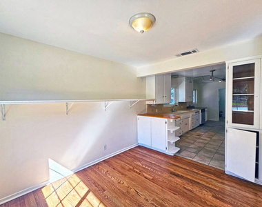 3700 Glenwood Avenue - Photo Thumbnail 5