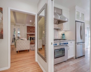 21447 Providencia Street - Photo Thumbnail 35