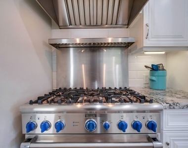 21447 Providencia Street - Photo Thumbnail 32