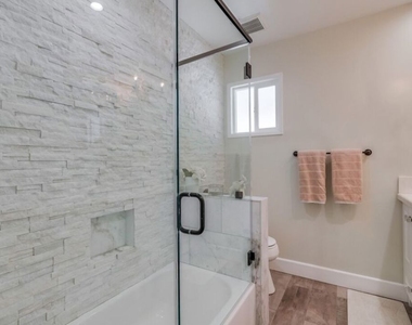 21447 Providencia Street - Photo Thumbnail 50