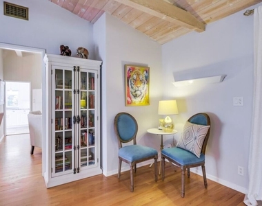 21447 Providencia Street - Photo Thumbnail 25