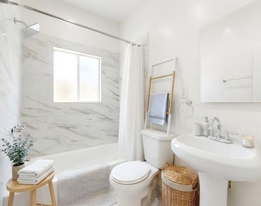 507 Loma - Photo Thumbnail 3