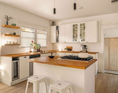 328 Branch Street - Photo Thumbnail 9