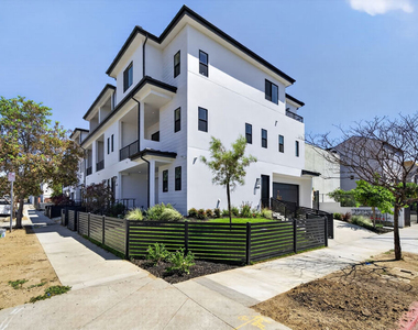 150 N Carondelet Street - Photo Thumbnail 40