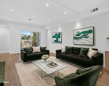 150 N Carondelet Street - Photo Thumbnail 1
