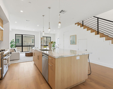 4095 Sawtelle Boulevard - Photo Thumbnail 7