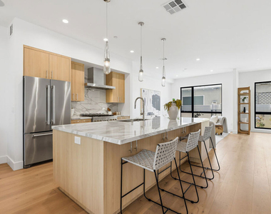 4095 Sawtelle Boulevard - Photo Thumbnail 5