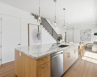 4095 Sawtelle Boulevard - Photo Thumbnail 10