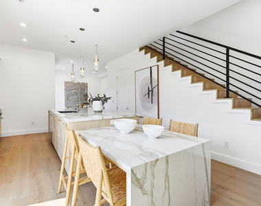 4095 Sawtelle Boulevard - Photo Thumbnail 8