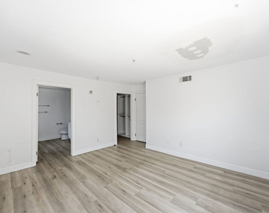 2311 Schader Drive - Photo Thumbnail 21