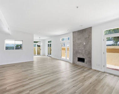 2311 Schader Drive - Photo Thumbnail 7