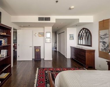 10724 Wilshire Boulevard - Photo Thumbnail 19