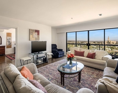 10724 Wilshire Boulevard - Photo Thumbnail 14