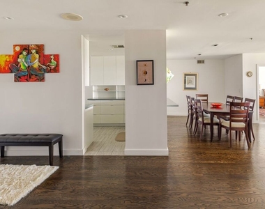10724 Wilshire Boulevard - Photo Thumbnail 9