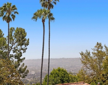1121 La Collina Drive - Photo Thumbnail 21