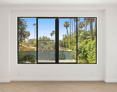 1121 La Collina Drive - Photo Thumbnail 2