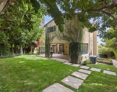 1121 La Collina Drive - Photo Thumbnail 29