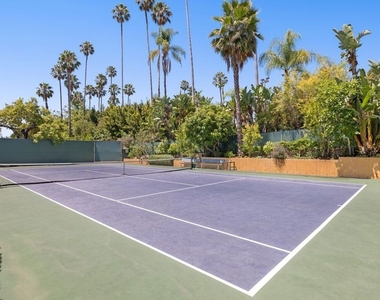 1121 La Collina Drive - Photo Thumbnail 32