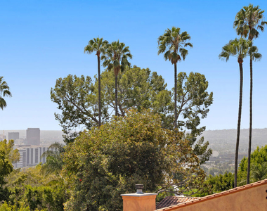 1121 La Collina Drive - Photo Thumbnail 13