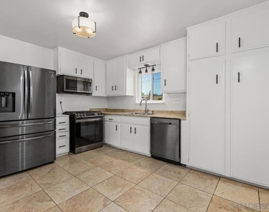 623 Aster - Photo Thumbnail 5