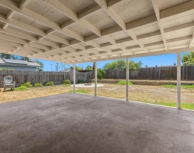 623 Aster - Photo Thumbnail 14