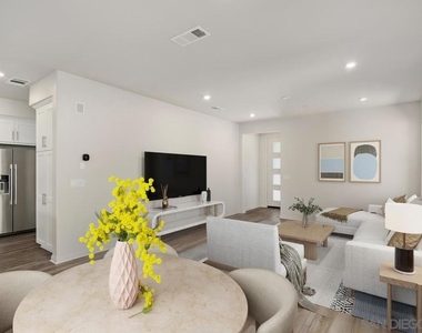 1523 Wingwood - Photo Thumbnail 6