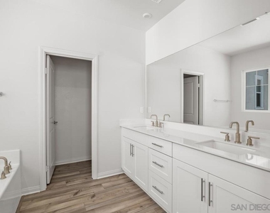 1523 Wingwood - Photo Thumbnail 20
