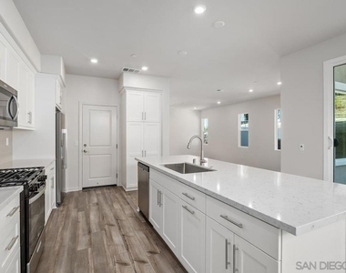 1523 Wingwood - Photo Thumbnail 9
