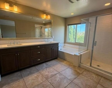 7036 Baneberry Avenue - Photo Thumbnail 5