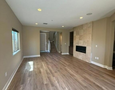 7036 Baneberry Avenue - Photo Thumbnail 3