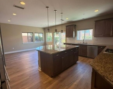 7036 Baneberry Avenue - Photo Thumbnail 2