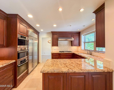 2344 Highgate Road - Photo Thumbnail 12