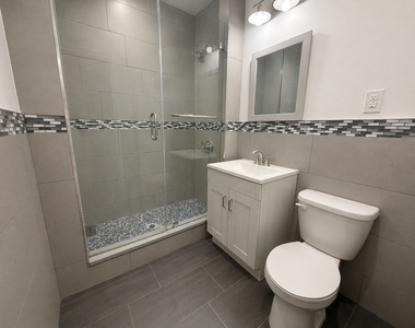 464 Throop Avenue - Photo Thumbnail 7
