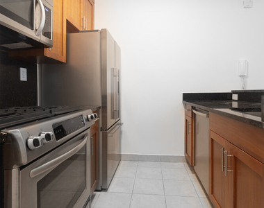115 East 34th Street - Photo Thumbnail 1