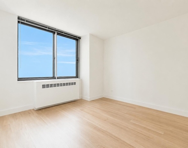 1735 York Avenue - Photo Thumbnail 3