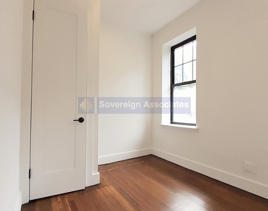 186 Claremont Avenue - Photo Thumbnail 11
