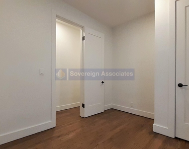 186 Claremont Avenue - Photo Thumbnail 3