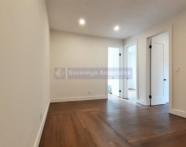 186 Claremont Avenue - Photo Thumbnail 9