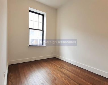 186 Claremont Avenue - Photo Thumbnail 13